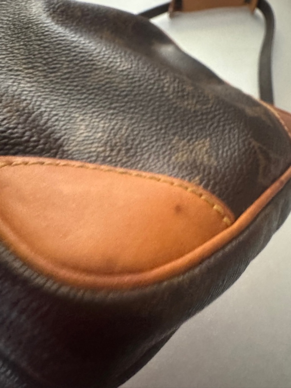 Authenticated Louis Vuitton Brown Monogram Amazone crossbody Bag - Picture 8 of 16